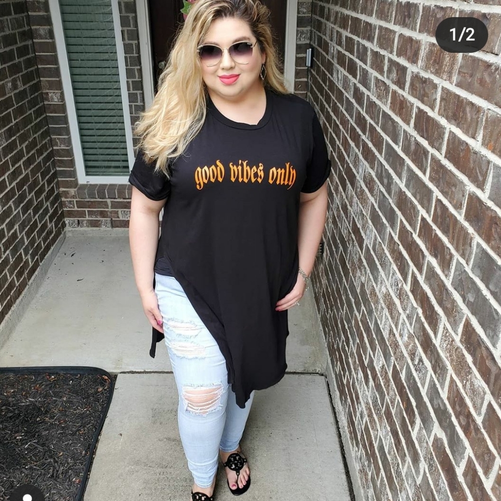 Good vibes only, top